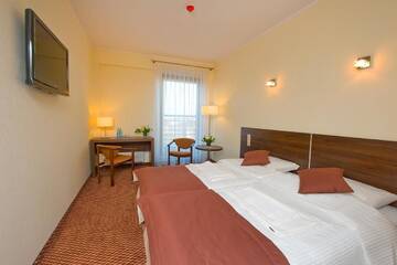 Фото номера Двухместный номер с 2 отдельными кроватями Отель Hotel Cztery Brzozy Gdańsk Kowale г. Kowale 4