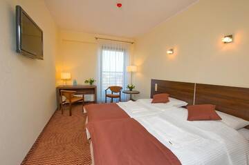 Фото номера Двухместный номер с 2 отдельными кроватями Отель Hotel Cztery Brzozy Gdańsk Kowale г. Kowale 6